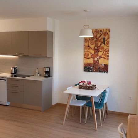 Uni Island - City Heart Suites Iráklio Kültér fotó