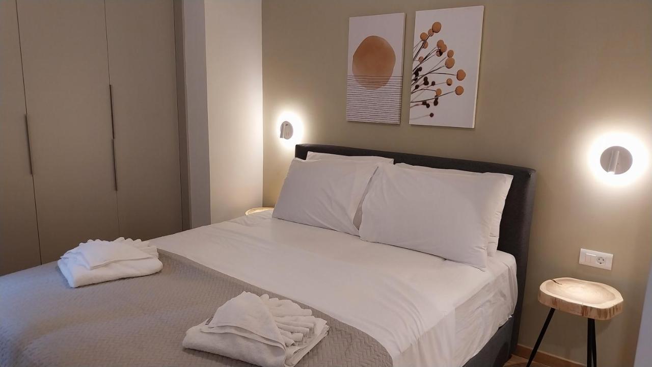 Uni Island - City Heart Suites Iráklio Kültér fotó
