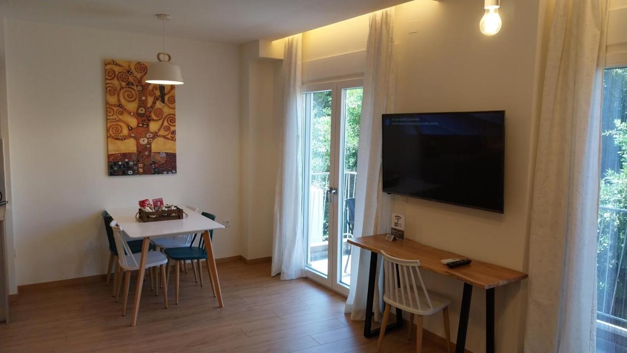 Uni Island - City Heart Suites Iráklio Kültér fotó