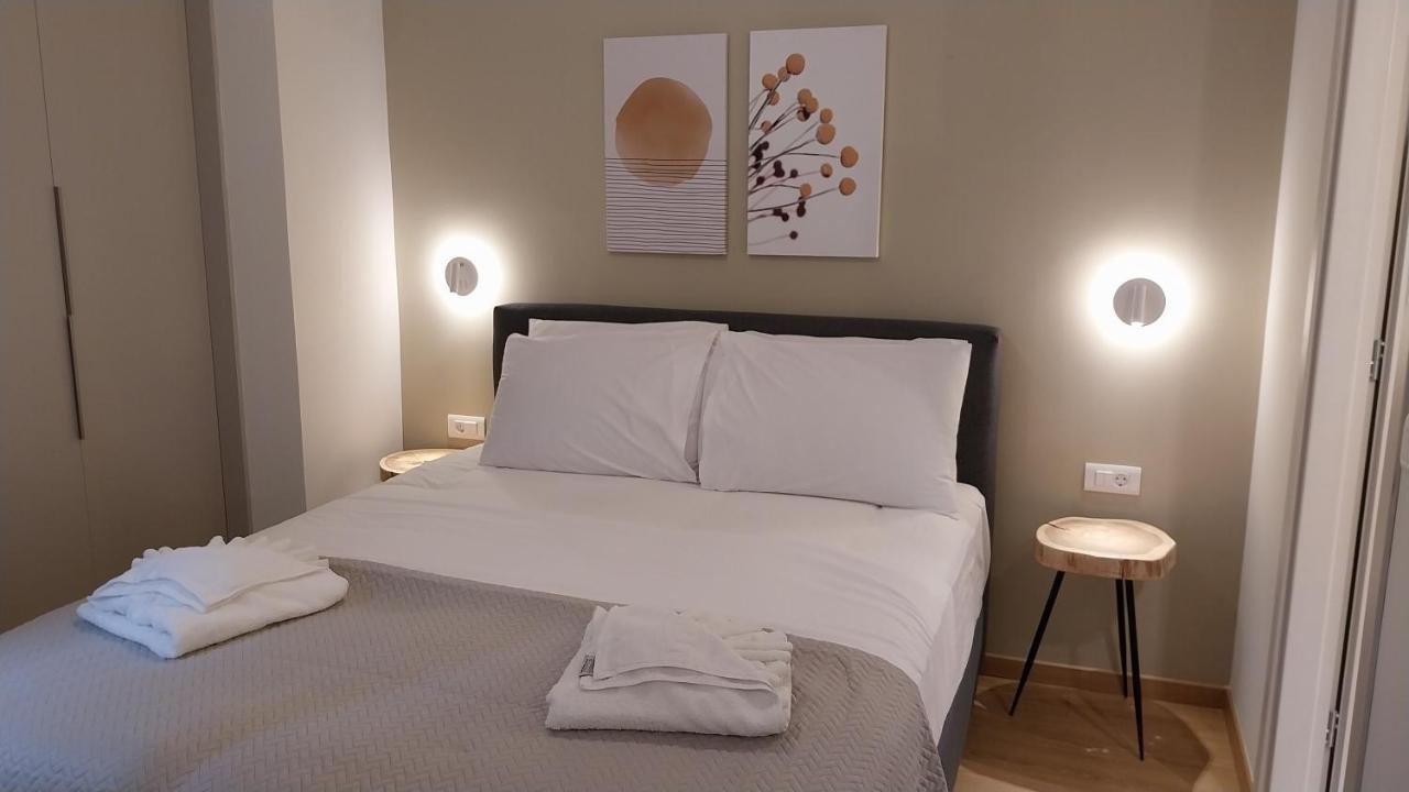 Uni Island - City Heart Suites Iráklio Kültér fotó