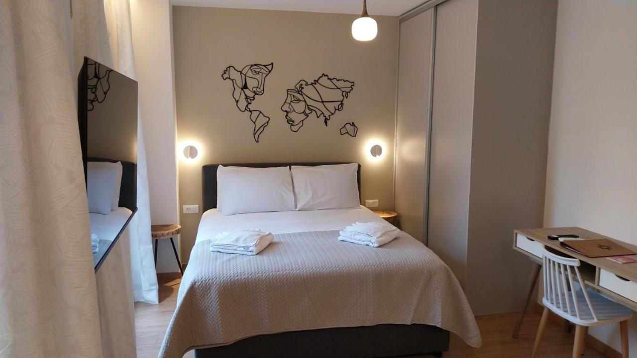 Uni Island - City Heart Suites Iráklio Kültér fotó
