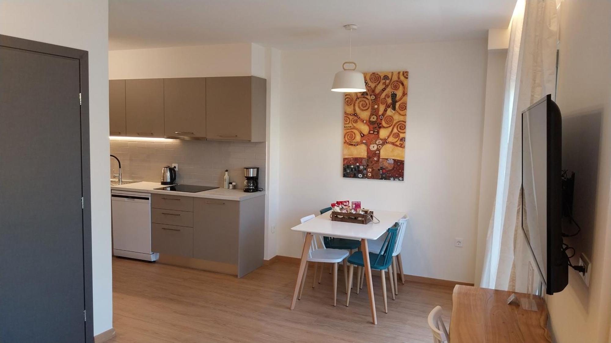 Uni Island - City Heart Suites Iráklio Kültér fotó