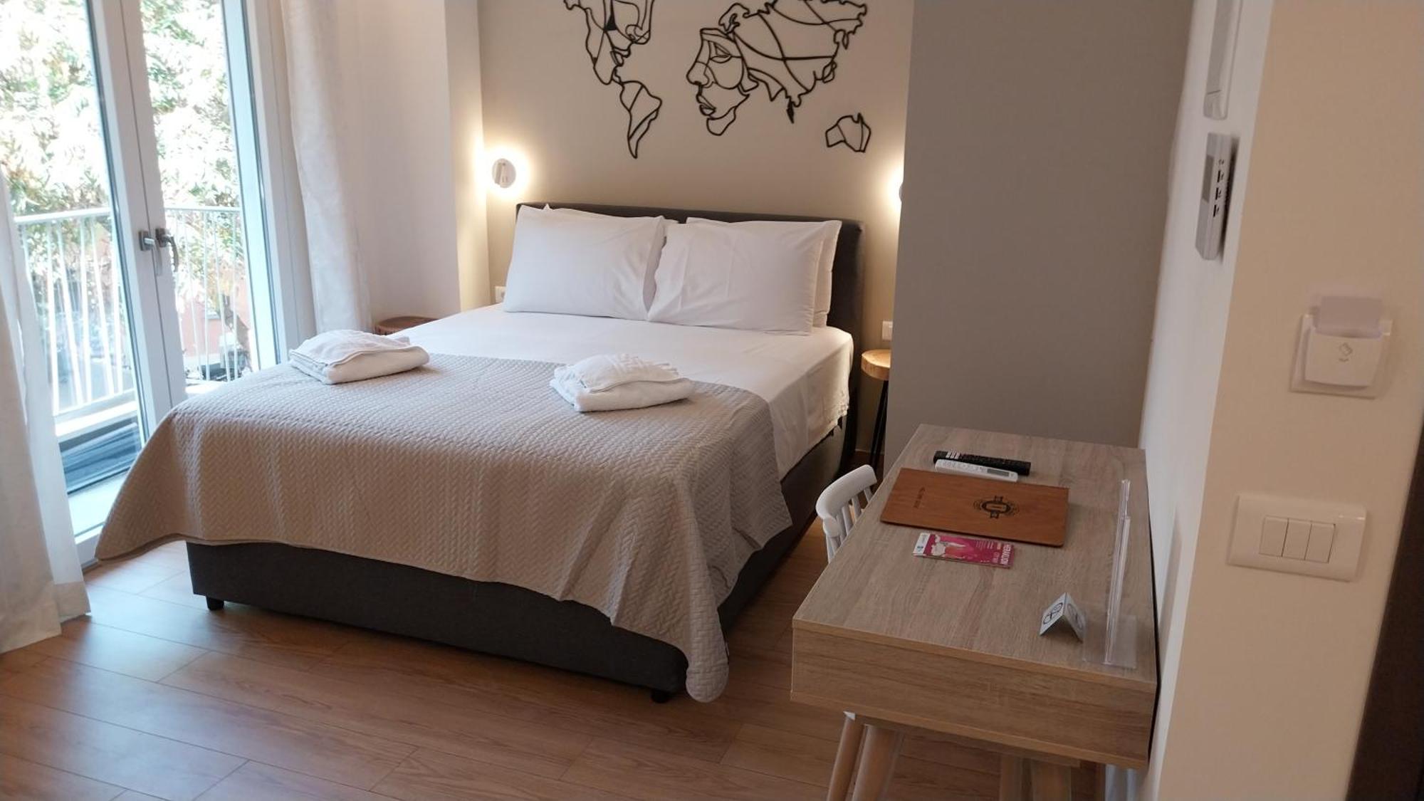 Uni Island - City Heart Suites Iráklio Kültér fotó